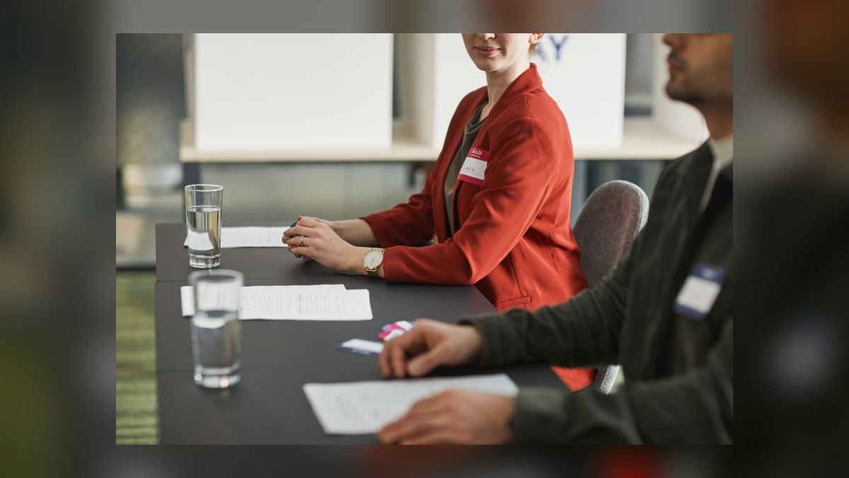 What buying committee personas are most skeptical of AI in 2027 — figure 6