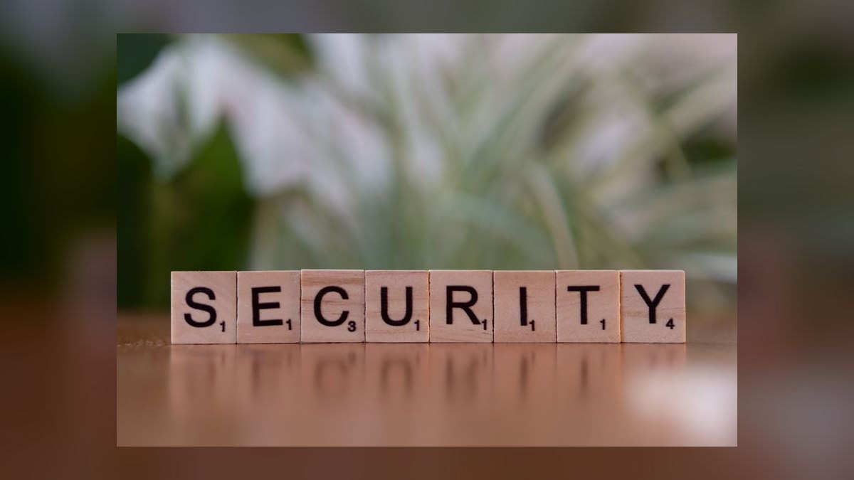 How does Datadog protect ARPU from churn in a recession — figure 6