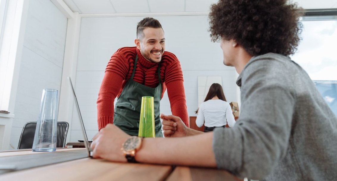 How do I handle a customer who threatens public escalation in 2027?