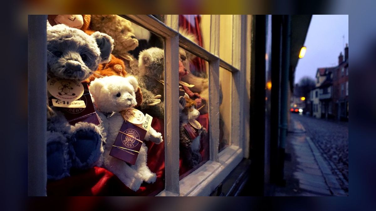 What is the bear case for Outreach 2027 — figure 6