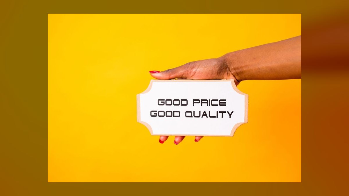 How should Outreach price Smart Email Assist against HubSpot Breeze — figure 7