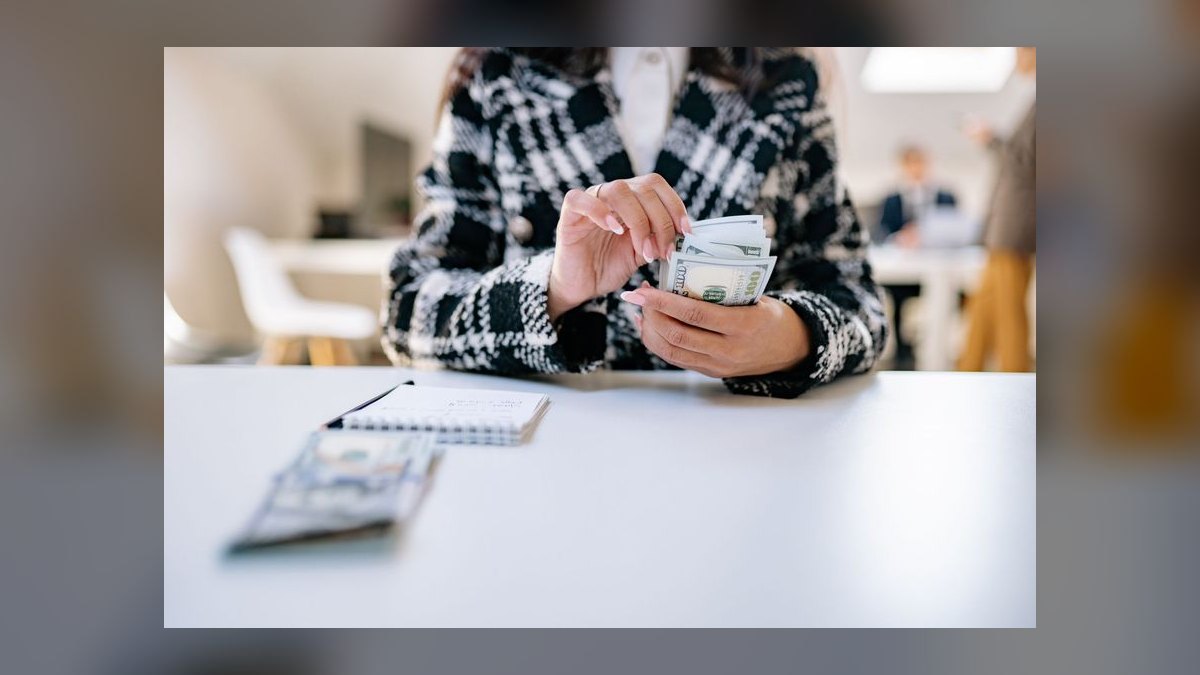 What is Salesloft net revenue retention in 2026 — figure 6