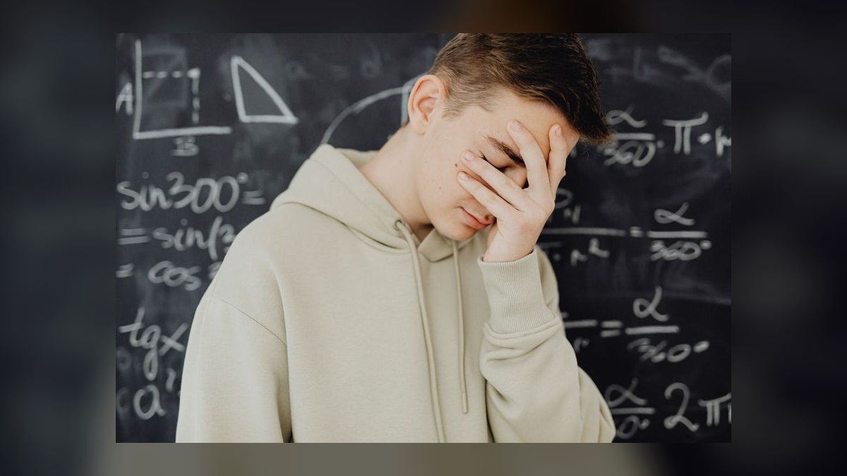 What does Salesloft churn math look like under Vista pressure — figure 7