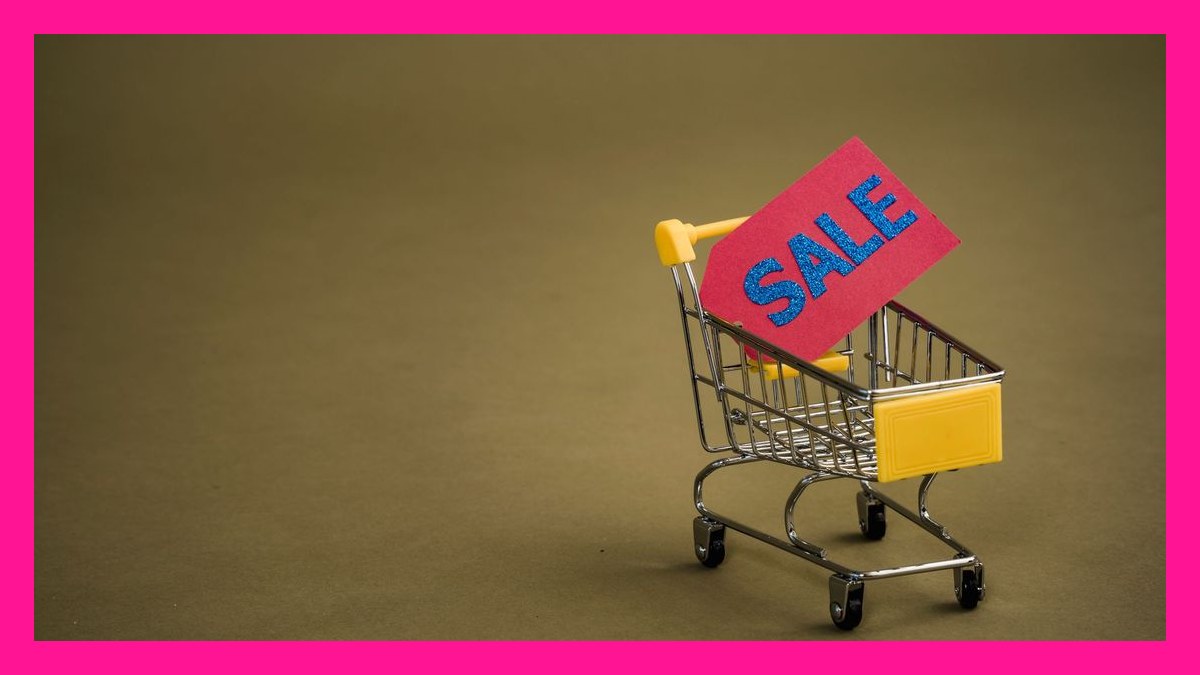 How do you handle a price objection late in a deal in 2027?