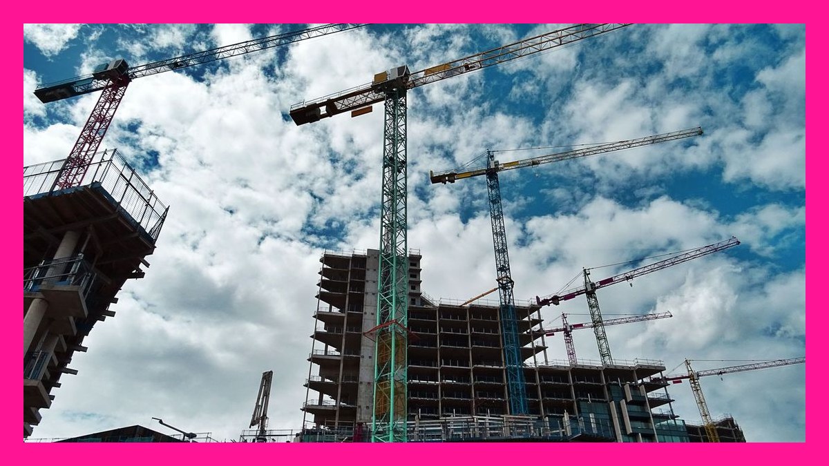 How do you structure a multi-year enterprise deal without leaving margin on the table in 2027?