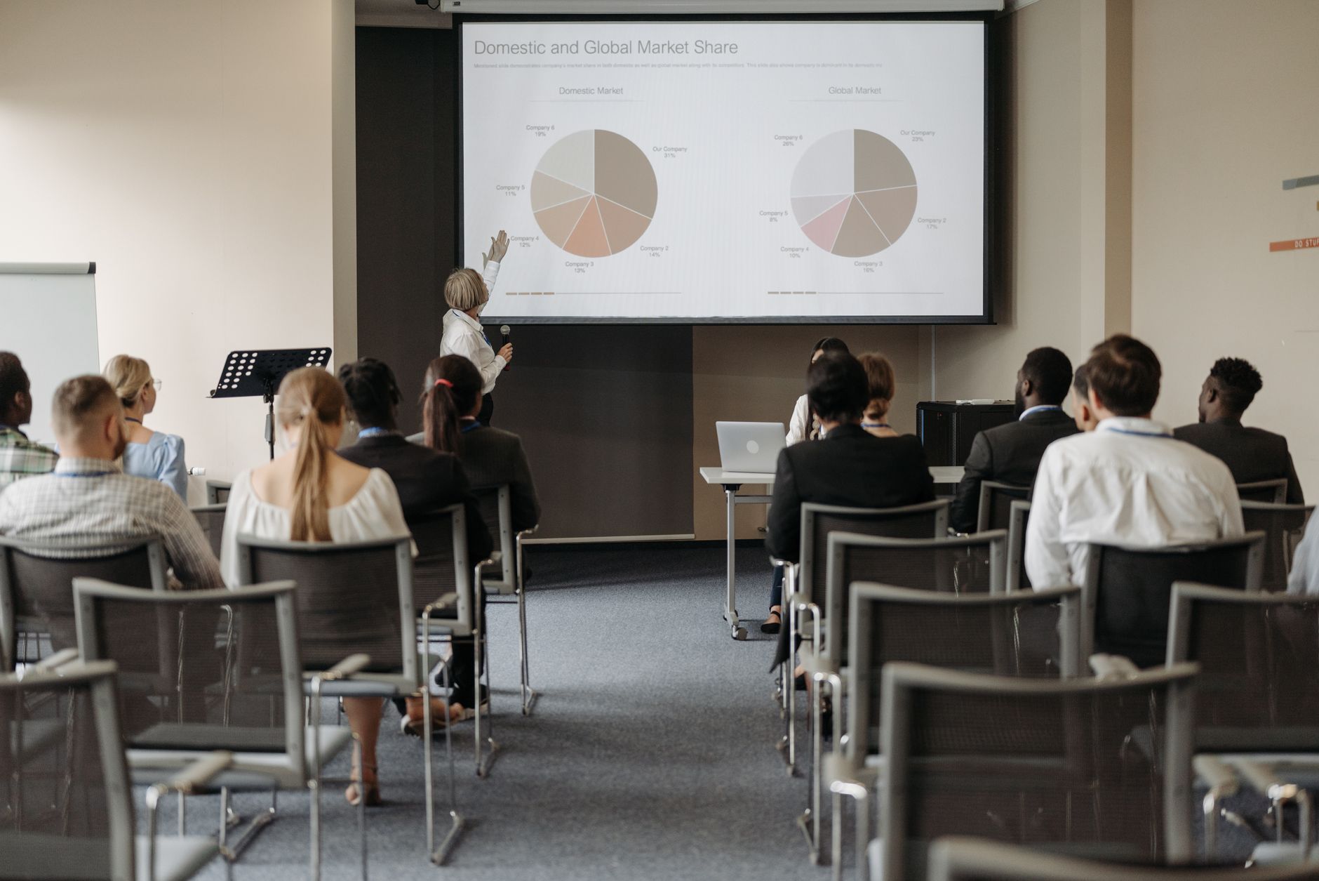 Which revenue metrics do investors actually want on the first slide in 2027 — figure 2