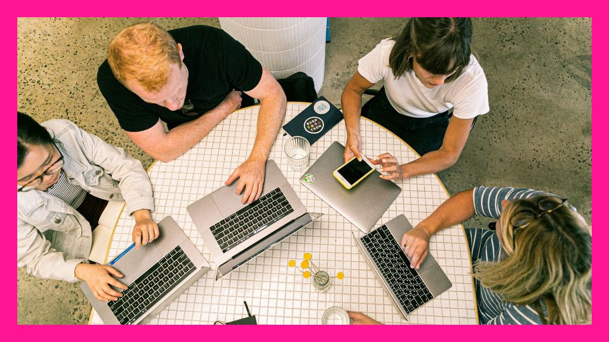 How do you scale a startup sales team from 5 to 50 reps without tanking win rates in 2027?