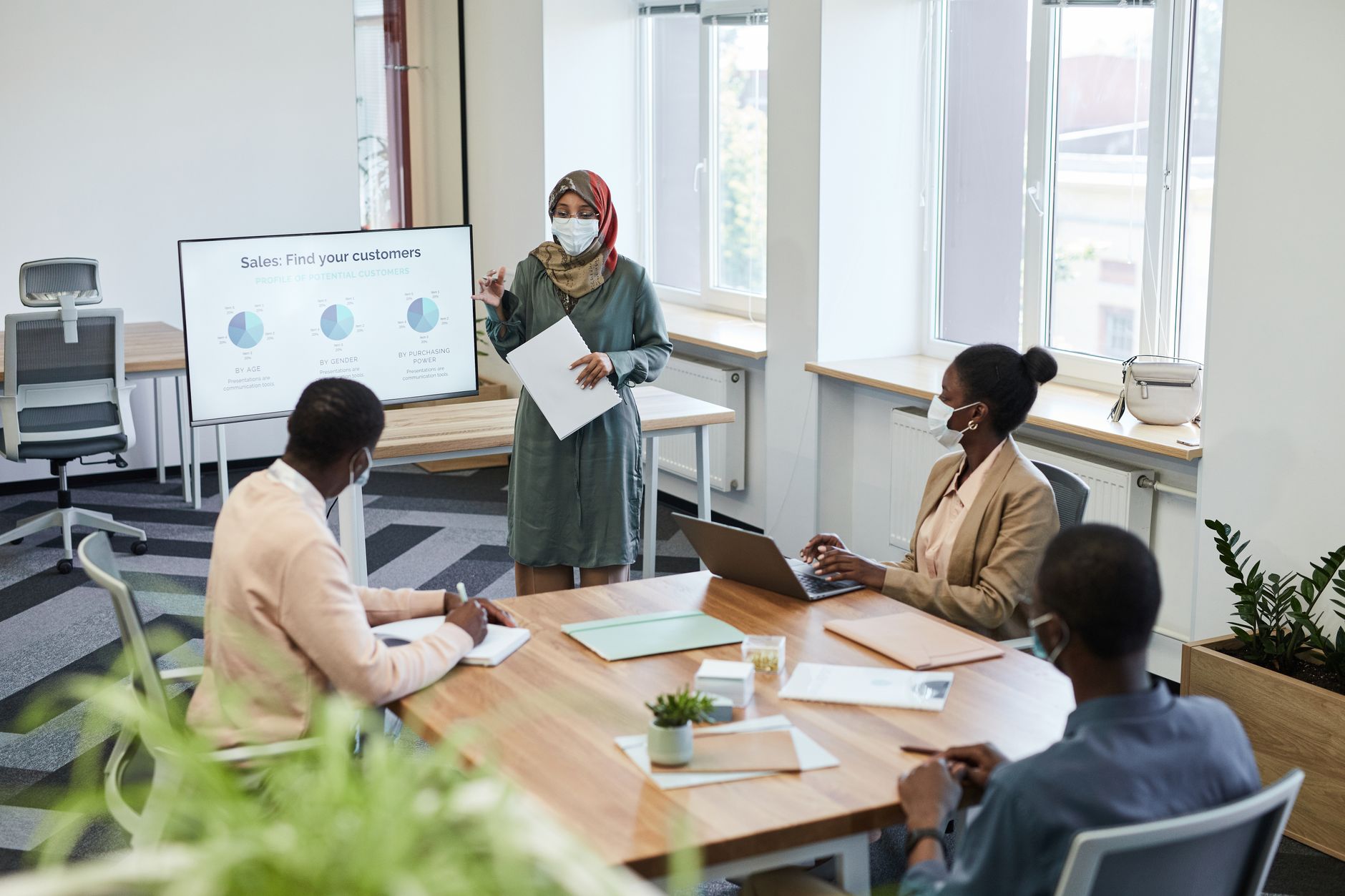 How do you choose the right CRM for your sales team in 2027 — figure 1