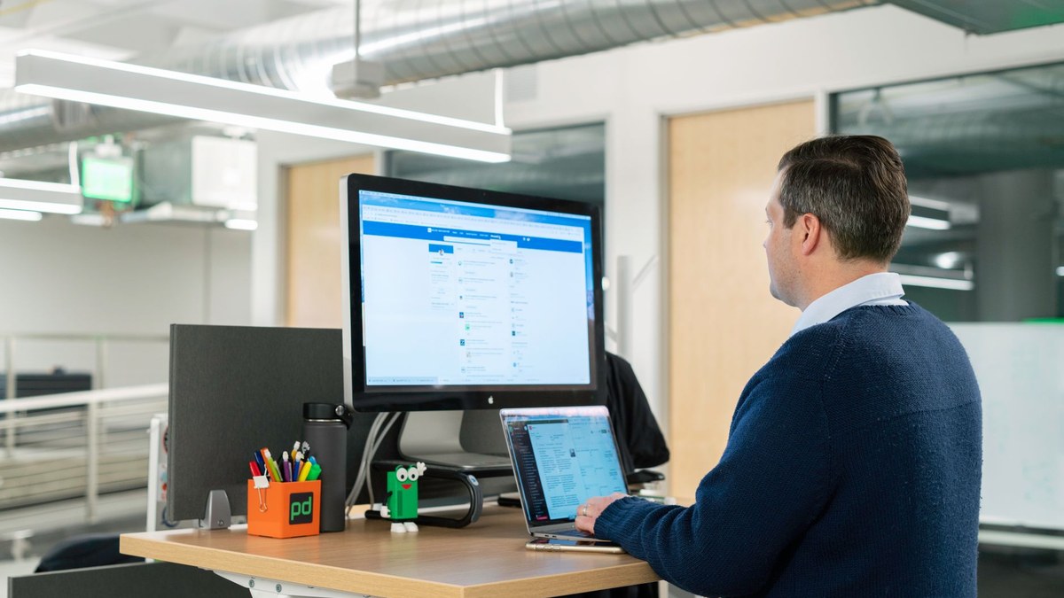 How do you screen sales reps for AI-tool fluency during hiring in 2027?