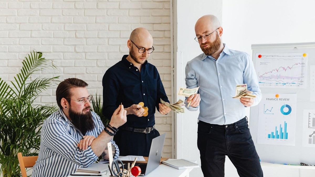 How do you scale a startup sales team from 5 to 50 reps without breaking pipeline in 2027?