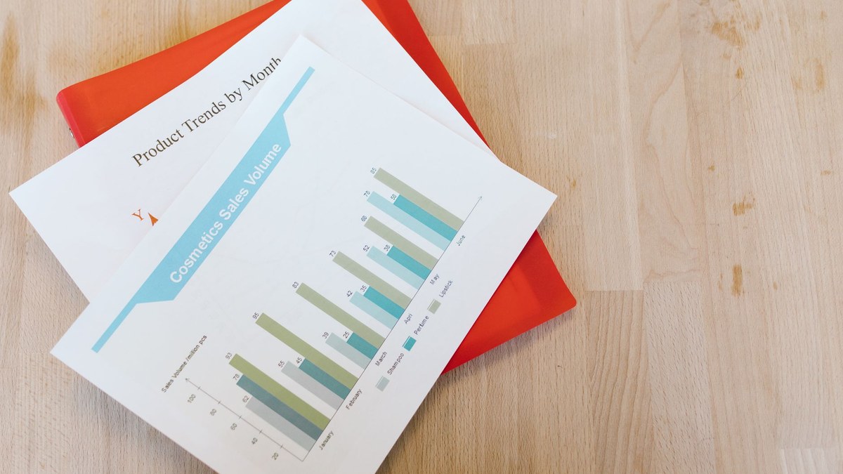 How do you design sales compensation plans that retain top reps without overpaying in 2027?