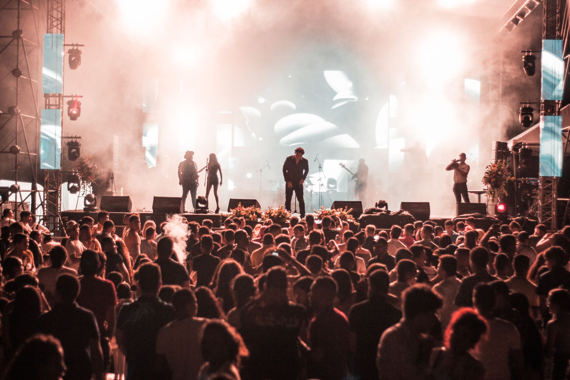 What are the best outdoor concerts to see this summer — figure 1
