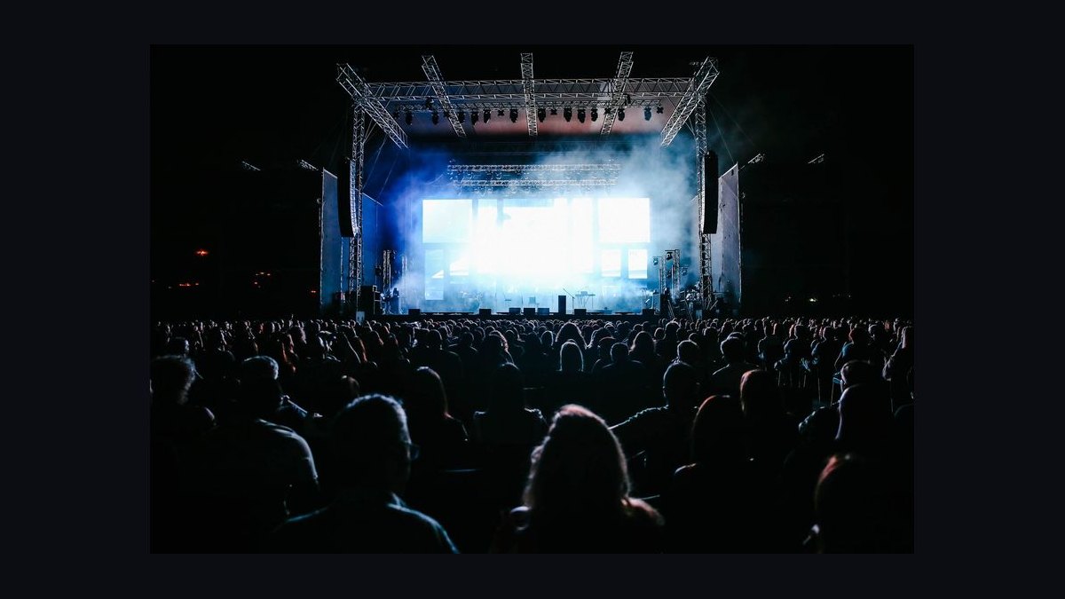 What are the best outdoor concerts to see this summer — figure 10