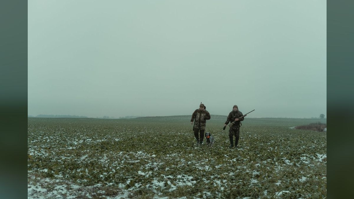 What's the difference between hunters and farmers and when to hire each — figure 6