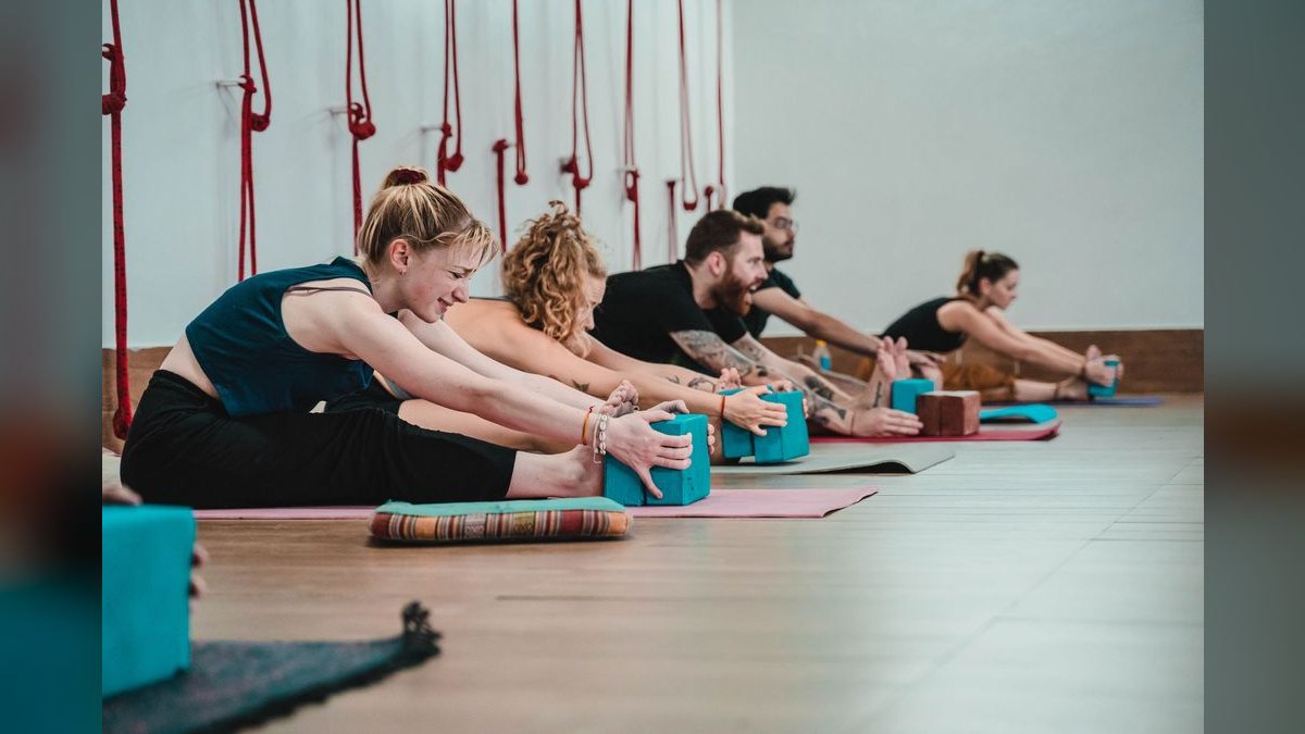 How do you start a yoga studio business in 2027 — figure 1