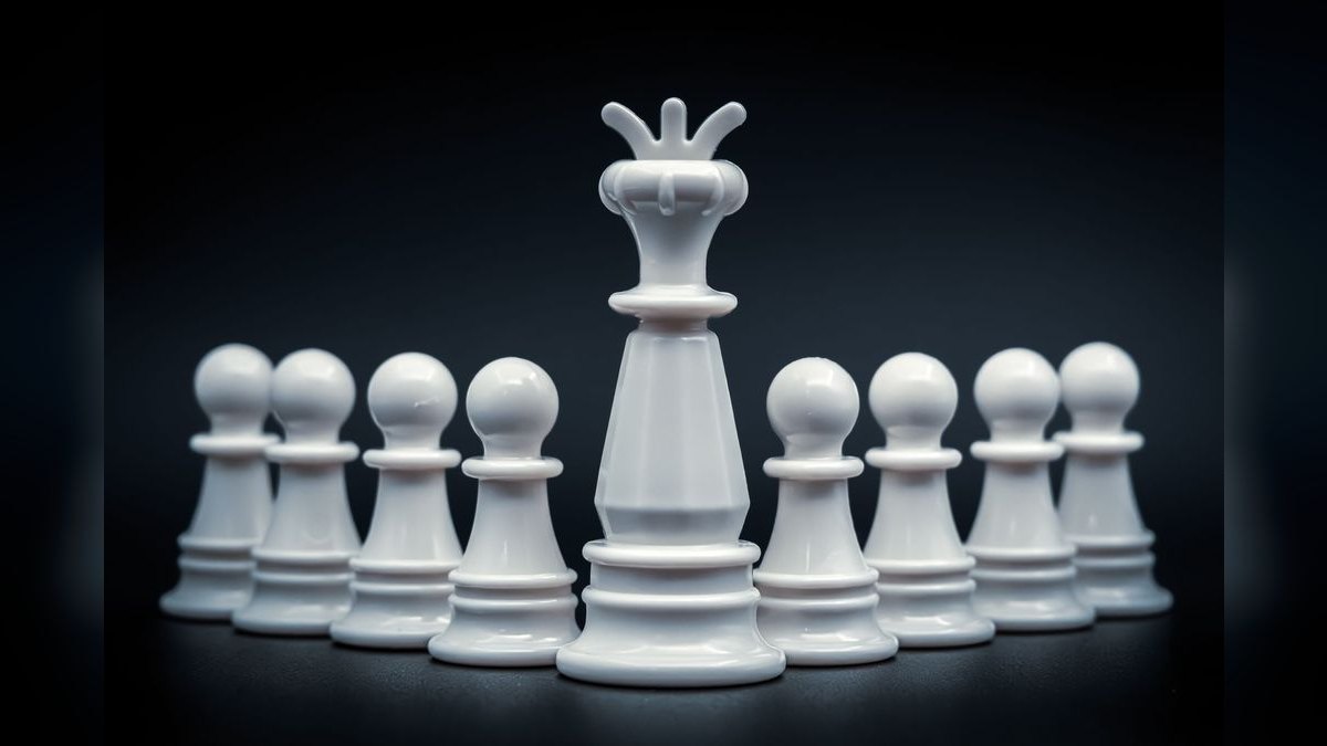 How do I structure a sales-leadership interview for VP Sales candidates?