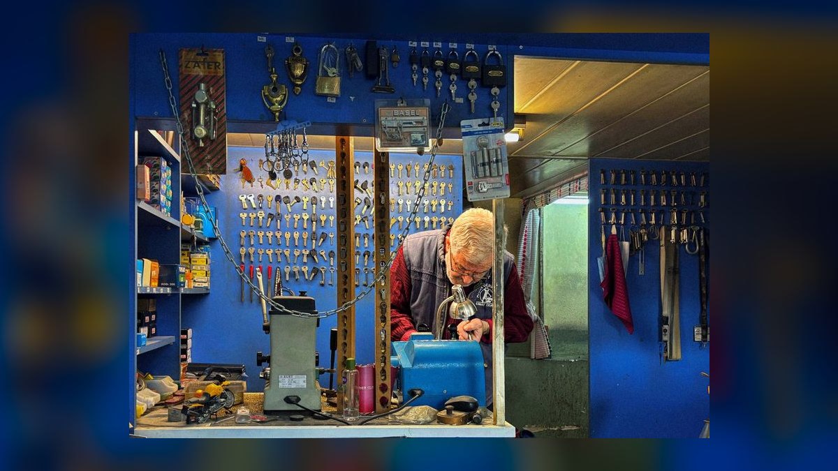 How do you start a locksmith business in 2027 — figure 8