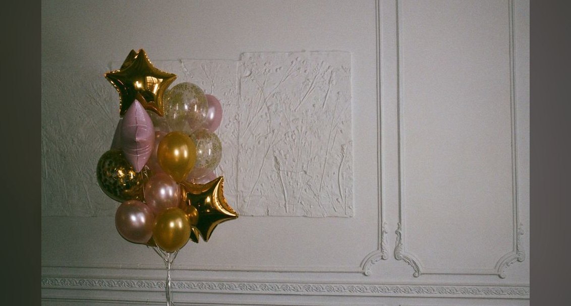 How do you start a balloon decor business in 2027?