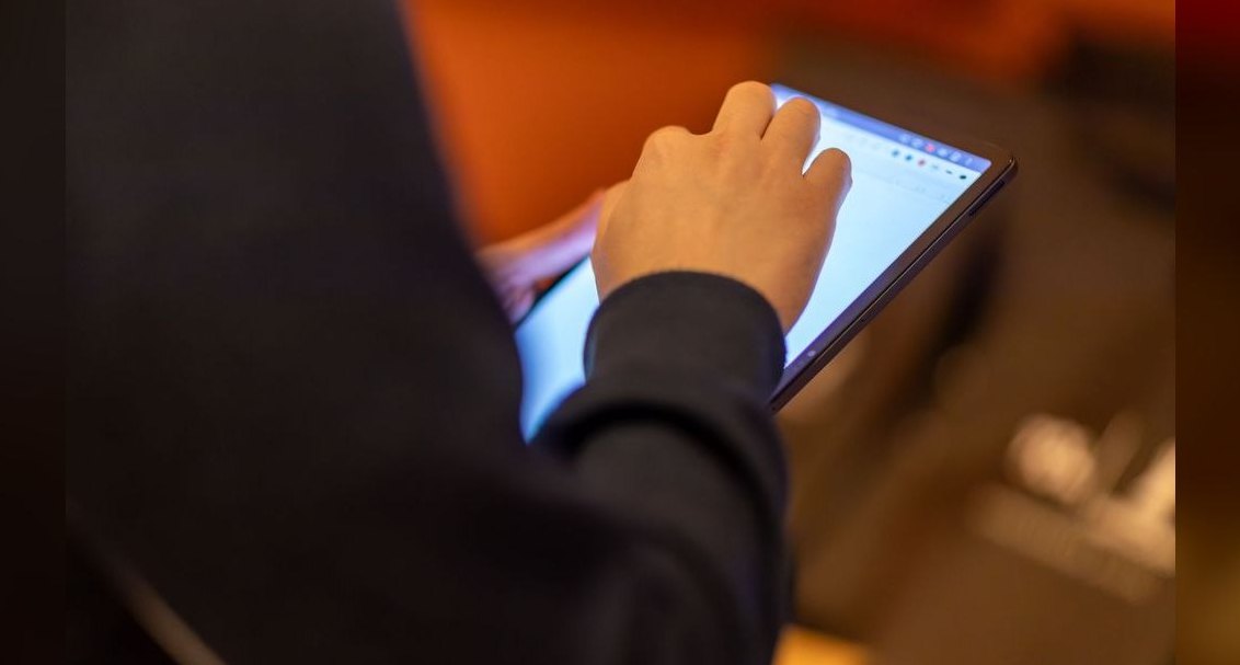 How do you tell if your sales tech stack is actually being adopted or just being paid for every month in 2027?