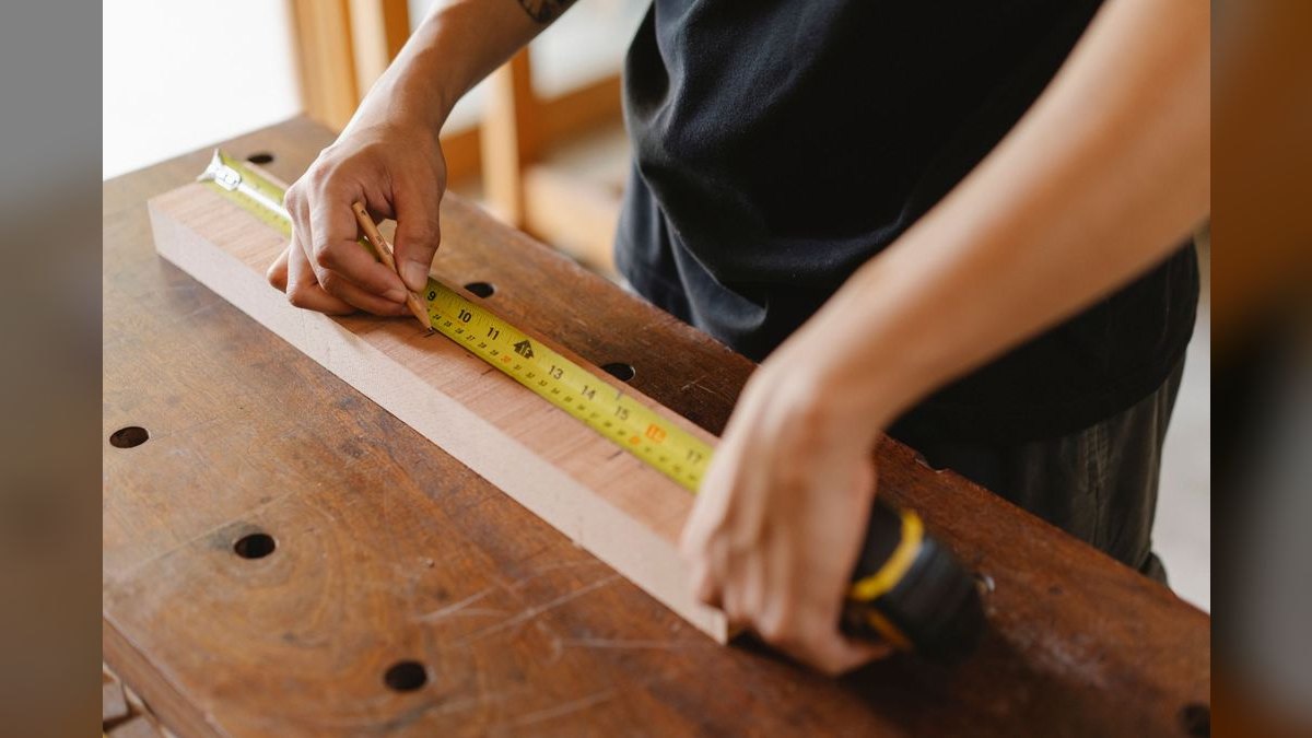 How do you measure whether sales coaching is actually changing rep behavior versus just feeling good in the moment?