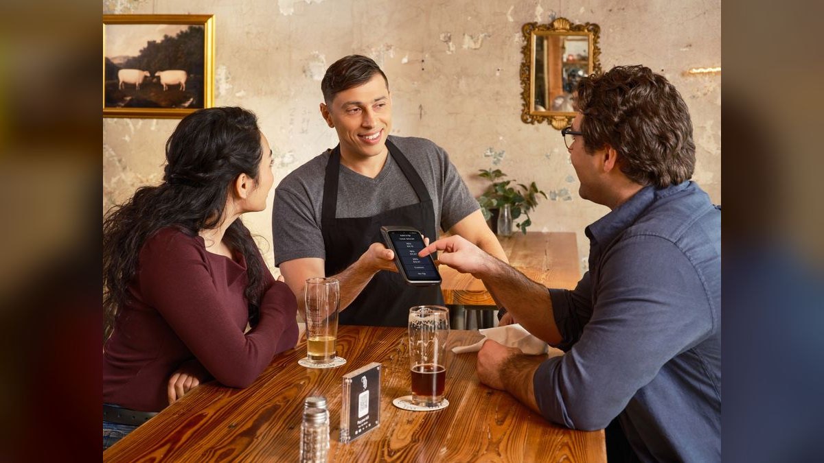 What's the right way to share customer health data with reps without overwhelming them with dashboards?