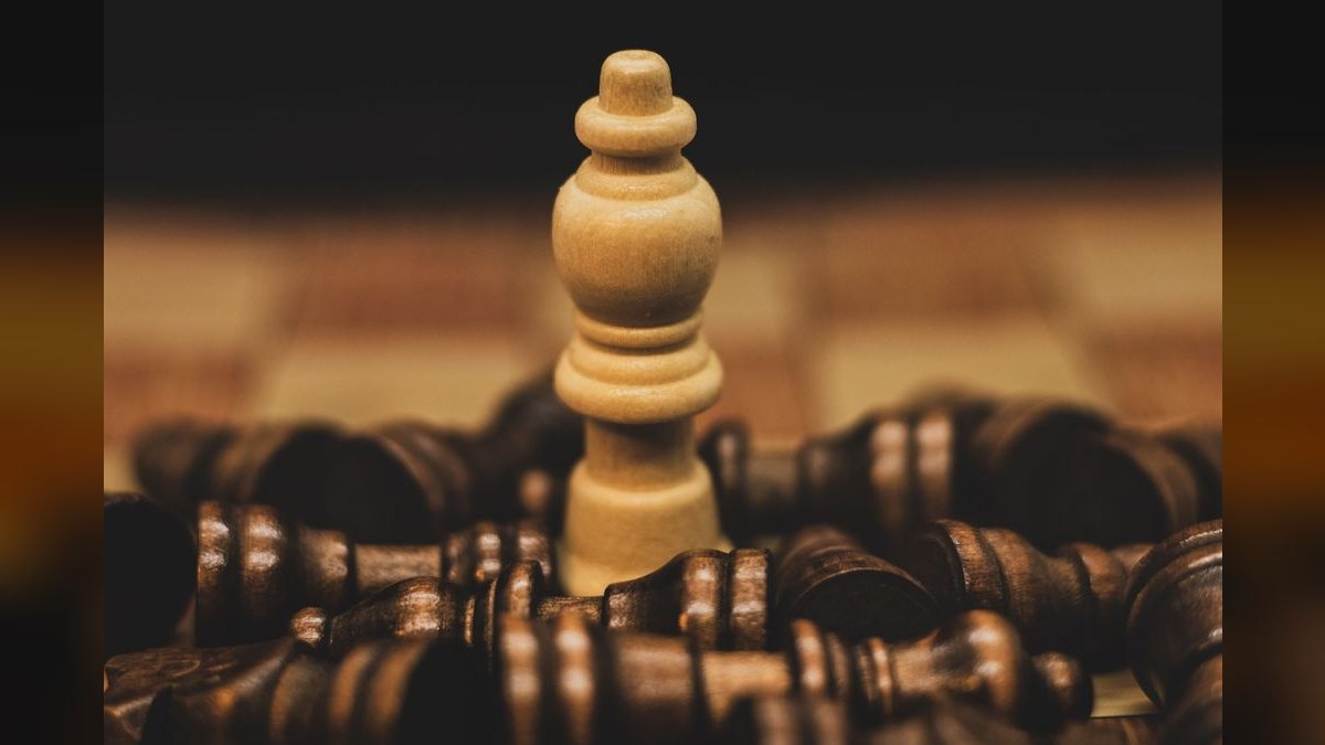 How do you identify and map a multithreading strategy during discovery?