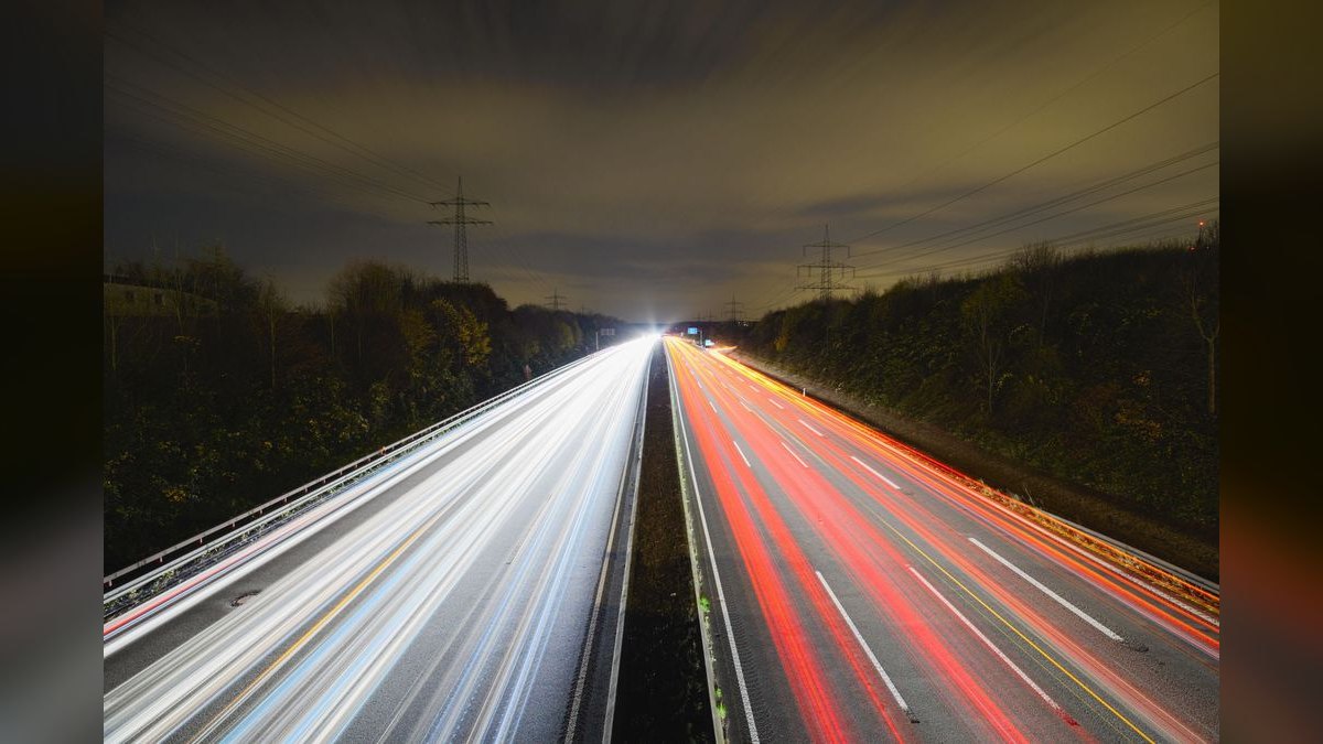 How do you discover and map the "power dynamic" before it kills your deal?