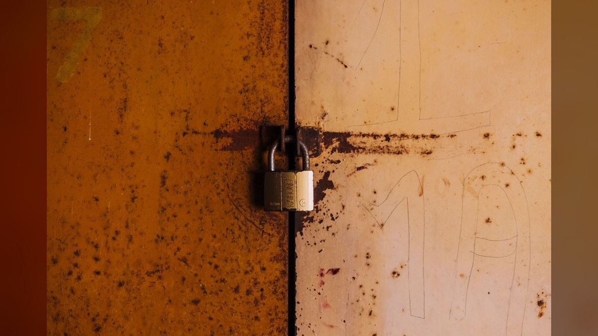 Security blockers from the procurement/legal team are delaying close. How do we move past SOC 2, penetration testing, and audit compliance — figure 1