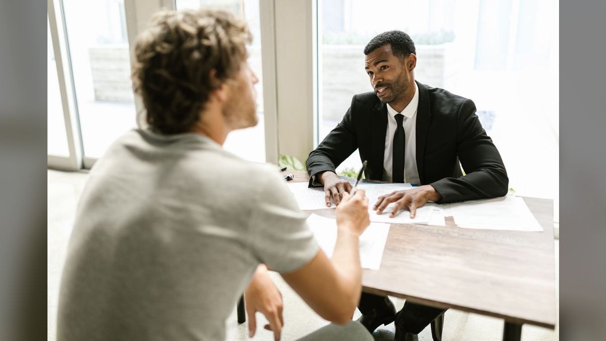 How do you assess sales interview candidates for resilience and adaptability to process changes?