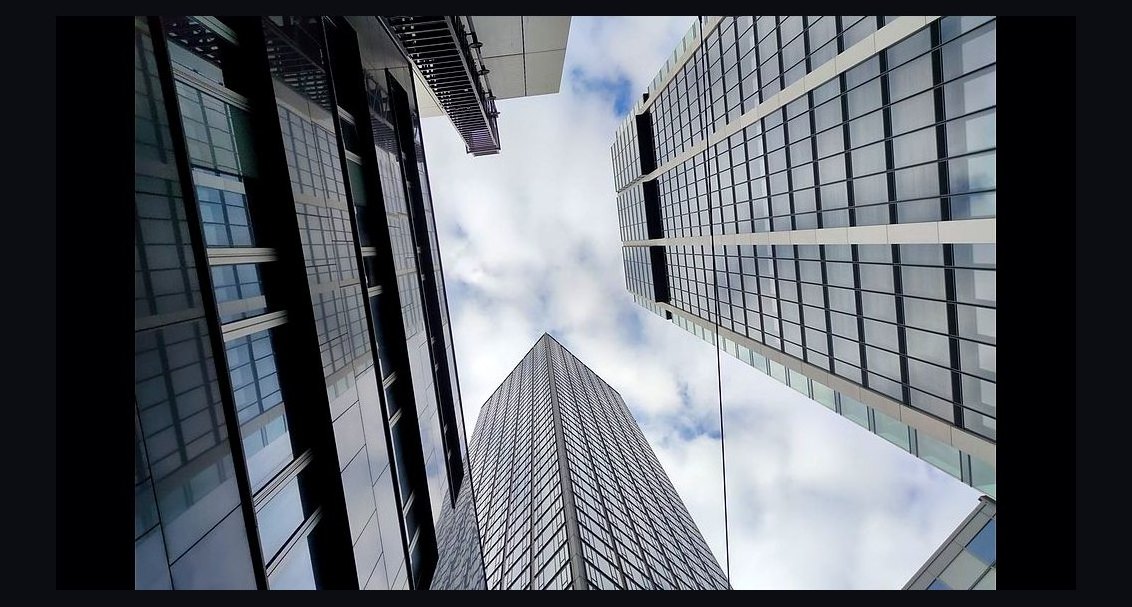 When is it time to hire your first, second, and third ops hire in 2027?