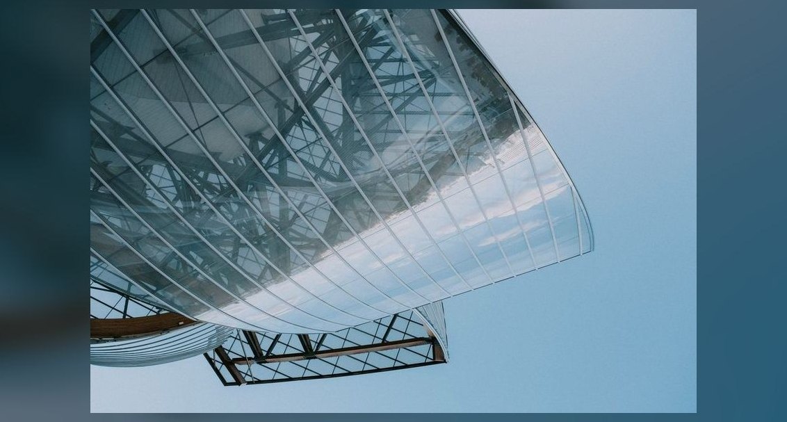 What's the hiring formula for local Account Executives in unfamiliar APAC/EMEA markets?