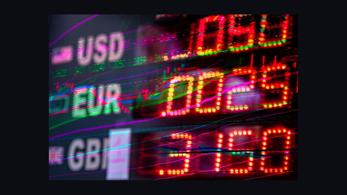 How do I model FX risk when scaling revenue across 4+ currency zones — figure 4