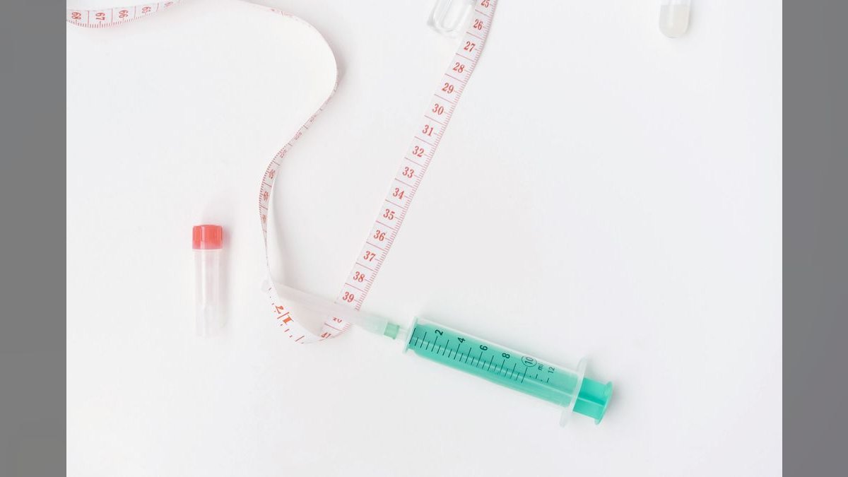 How do you measure and improve health-score model accuracy — figure 3