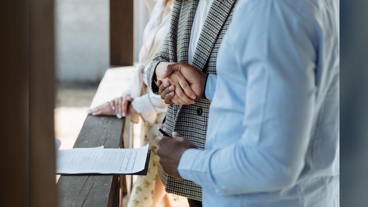 How do you disqualify a deal early without offending the prospect?