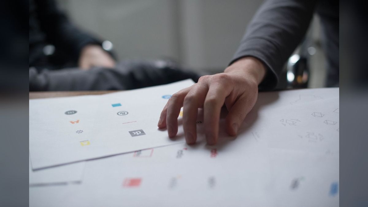 How do you design playbook governance without turning it into a legal document nobody reads — figure 4