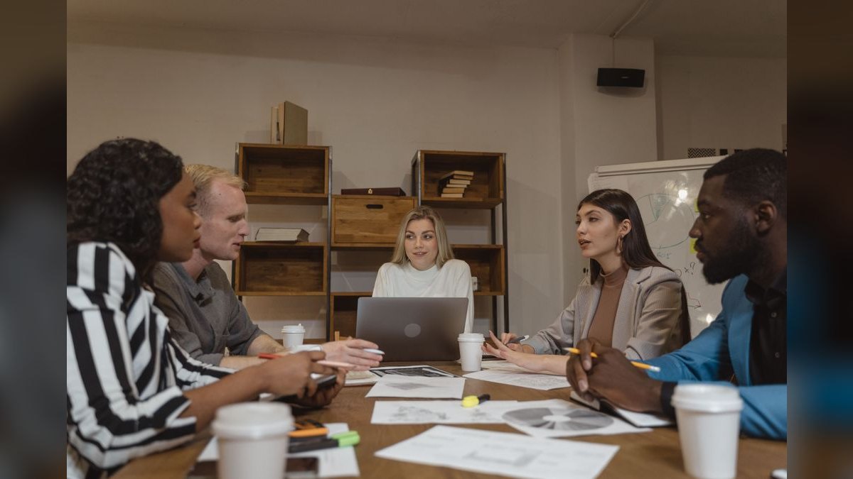 How do you write sales messaging that works in a crowded buyer journey where prospects see 50+ vendor claims daily?