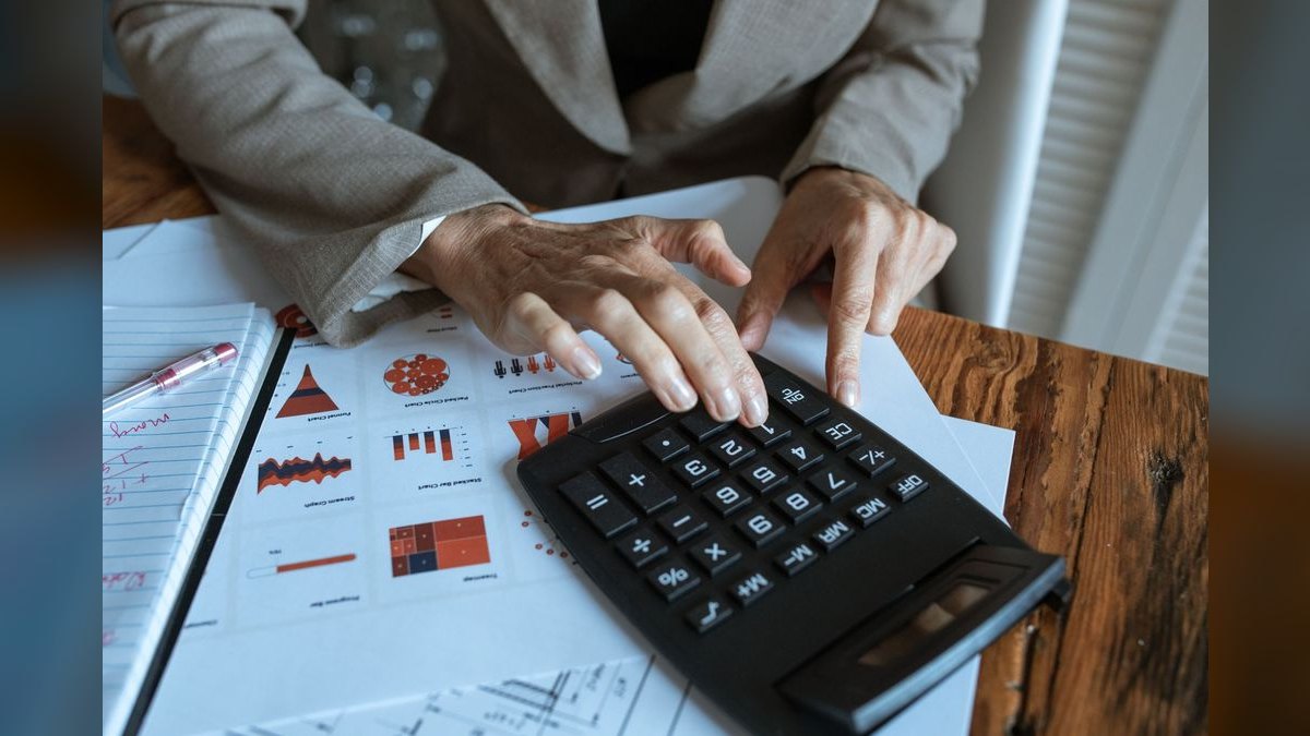 How do you calculate the cost per marketing-qualified opportunity (MQO) and know if you're spending too much — figure 5