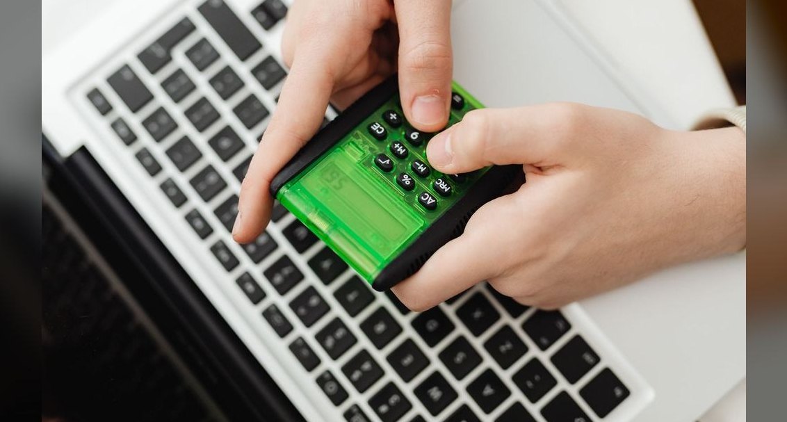 How do you calculate the cost per marketing-qualified opportunity (MQO) and know if you're spending too much in 2027?