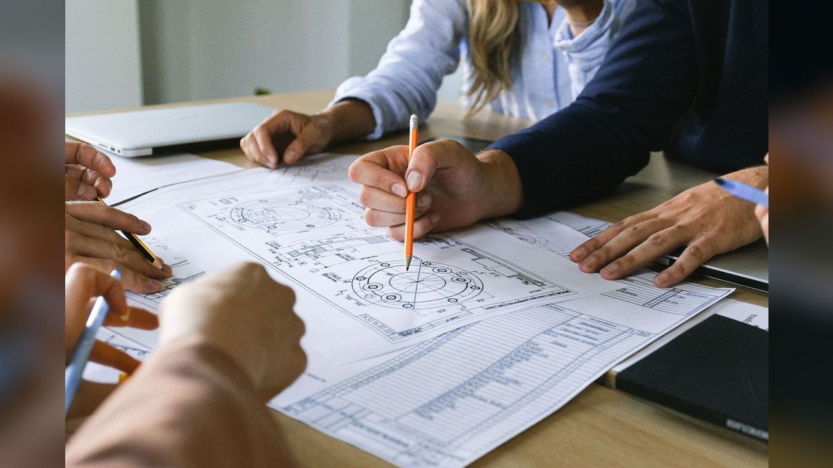 What is the prime-sub partnership model and why do most federal deals flow through prime contractors?
