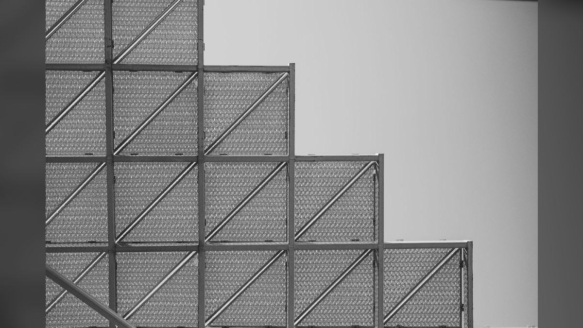 How do we structure sales-assist motions for accounts that plateau in self-serve adoption — figure 3