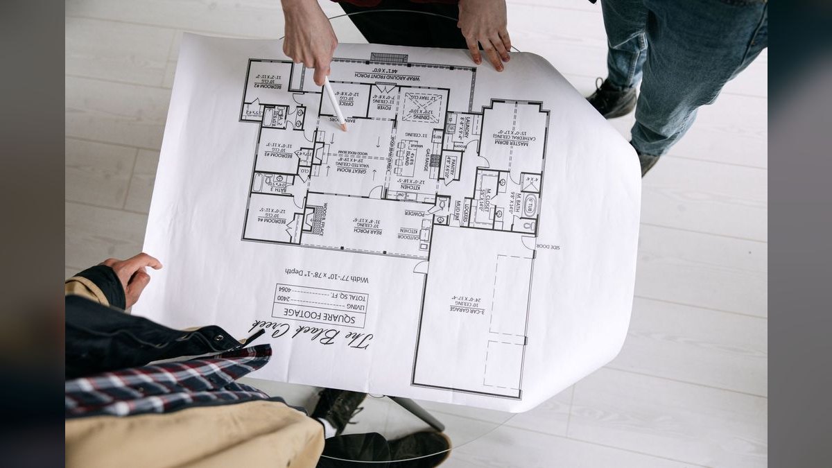 What's the first-90-day plan for a sales manager taking over a team — figure 4