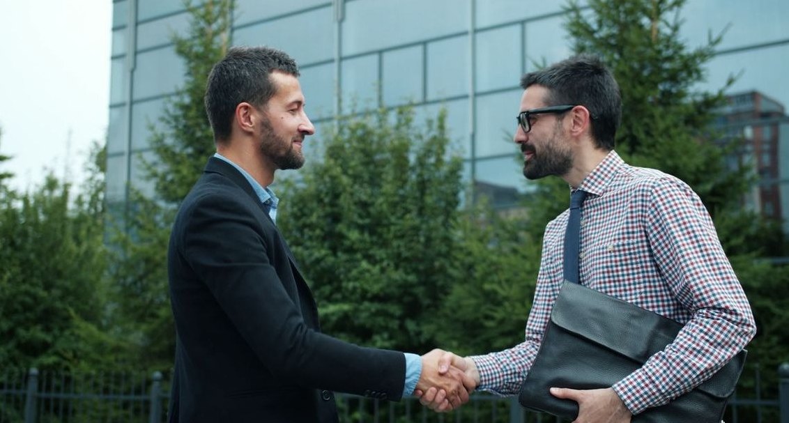 How do I build a deal-coaching practice that scales?