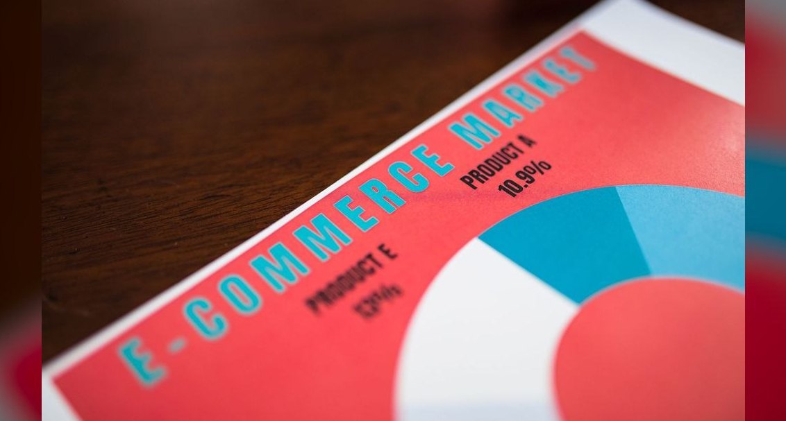 What's the playbook for communicating comp plan changes to your board & investors in 2027?