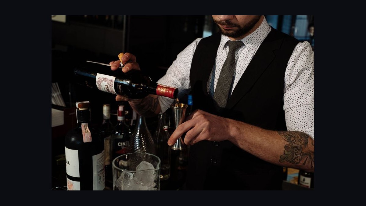 How do you start a wine bar business in 2027 — figure 1