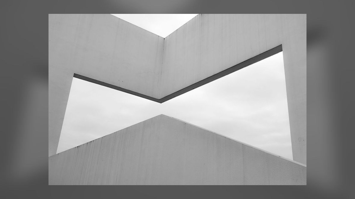 How do you use generative AI to write highly localized outbound sequences at scale — figure 4