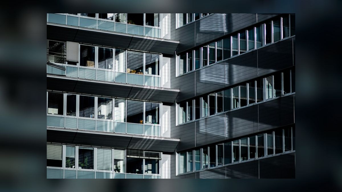 Revenue Architecture for Commercial Real Estate Brokerage — The Complete Operator Guide in 2027 — figure 9