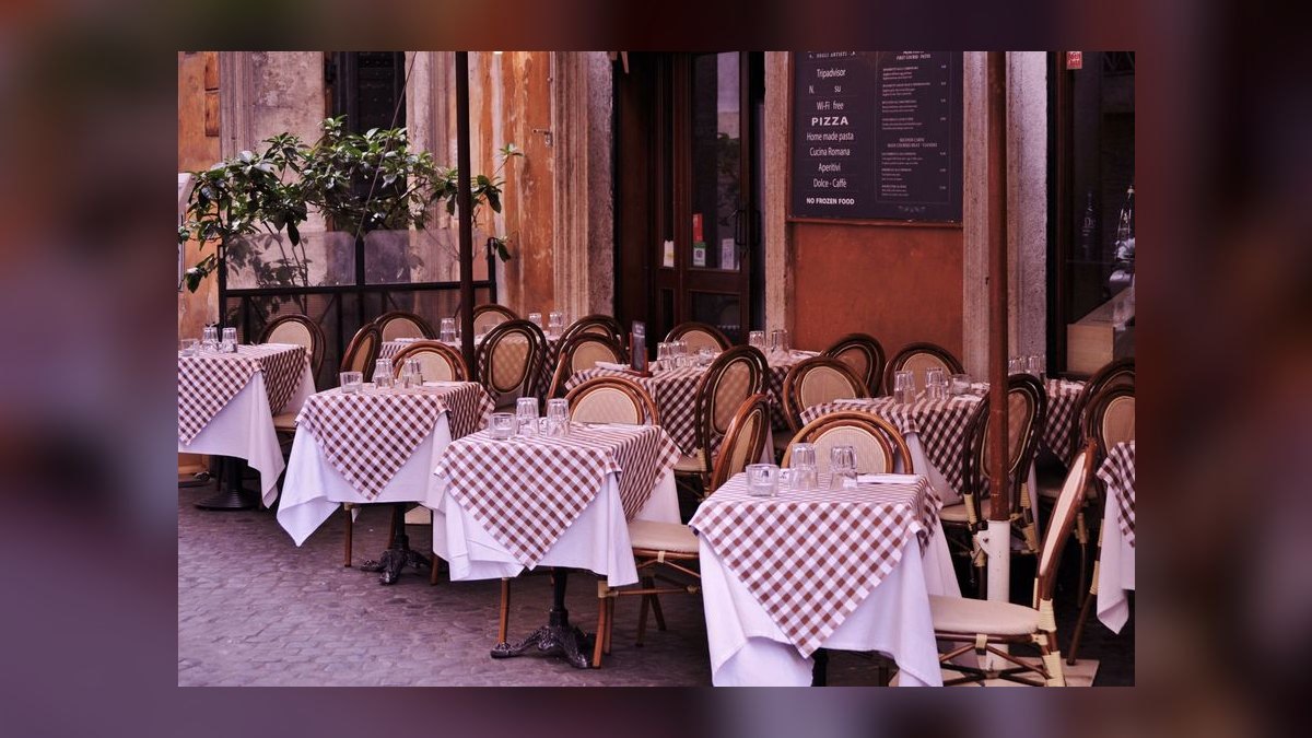 Revenue Architecture for Restaurant Supply + Hospitality Smallwares + Foodservice Equipment Distribution Software in 2027 (PFG-Hubert Vertical Integration, Buyers Edge GPO Consolidation, WebstaurantStore E-Commerce Scale) — figure 9