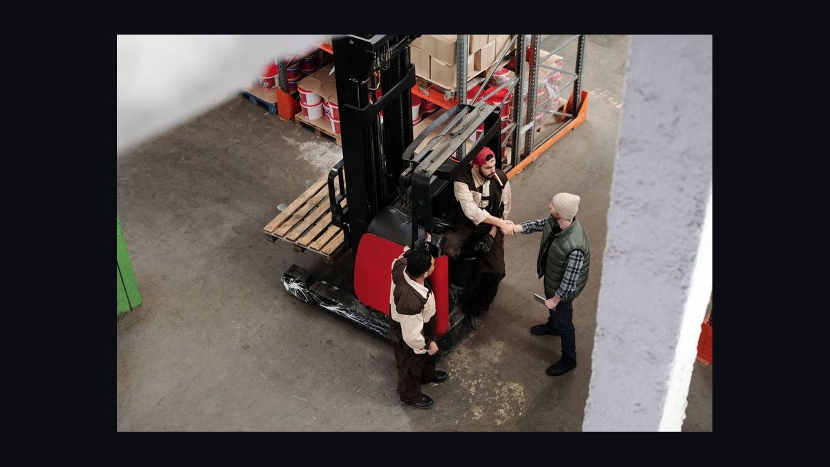 How do you architect revenue for an Industrial Distribution business in 2027?
