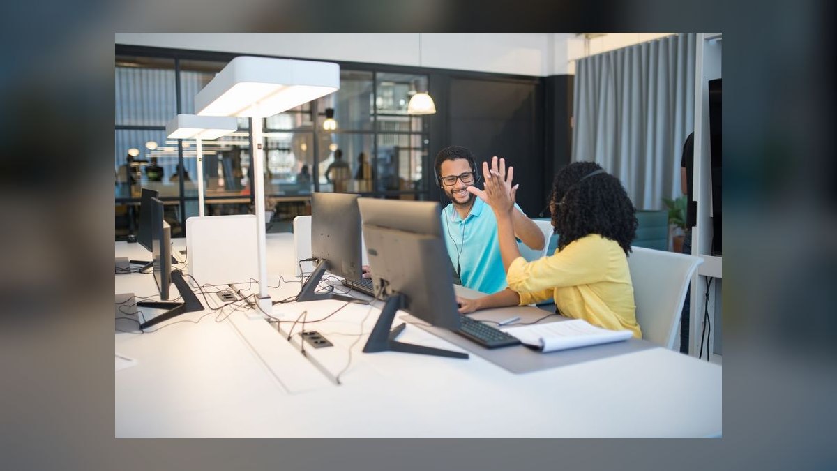Customer Success Comp Plan for SaaS in 2027 — figure 7