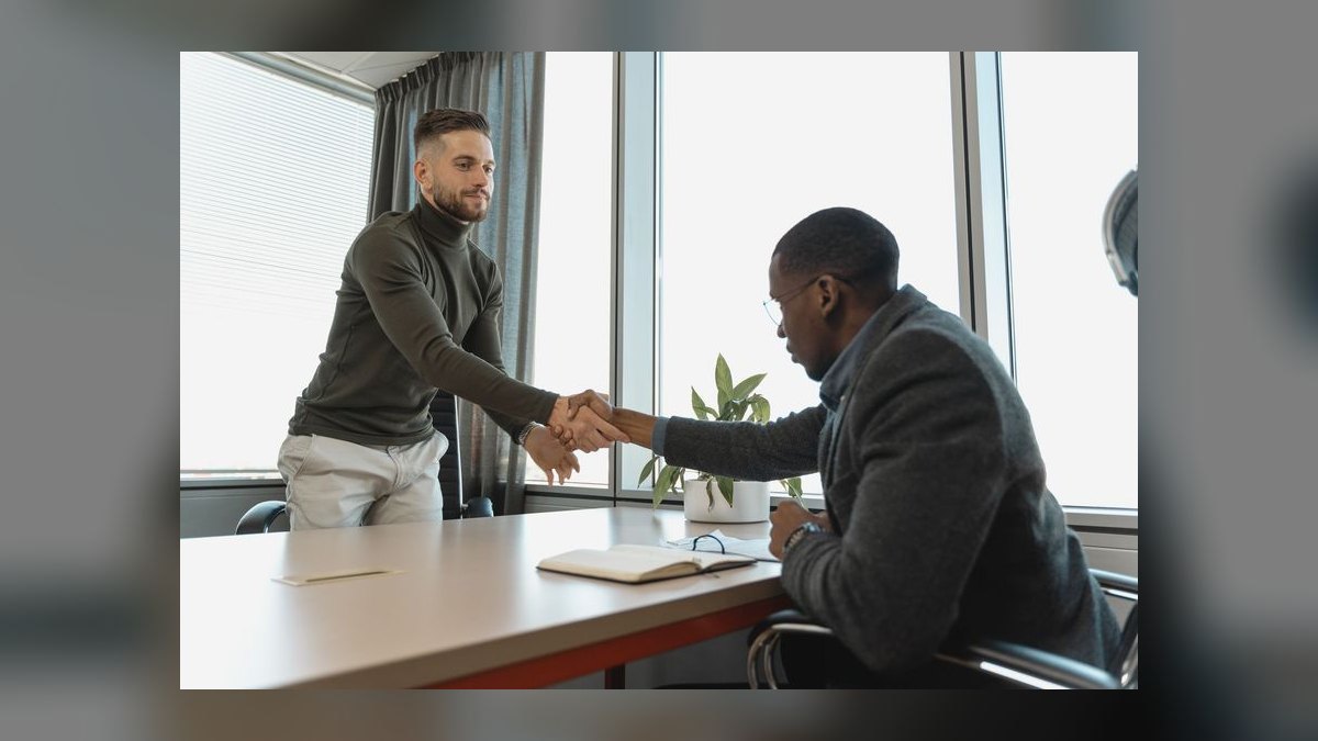 When to Hire Your First Sales Engineer in 2027 — figure 6